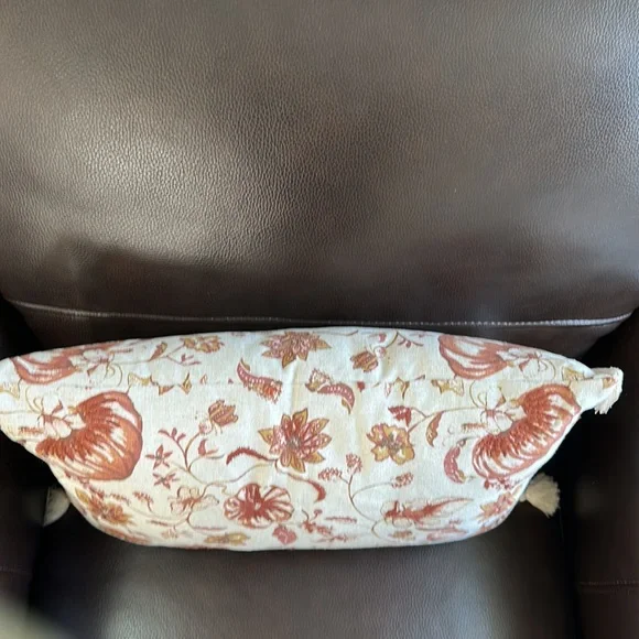 🍁Decorative Fall Lumbar Pillow 🍂 - Picture 5 of 11